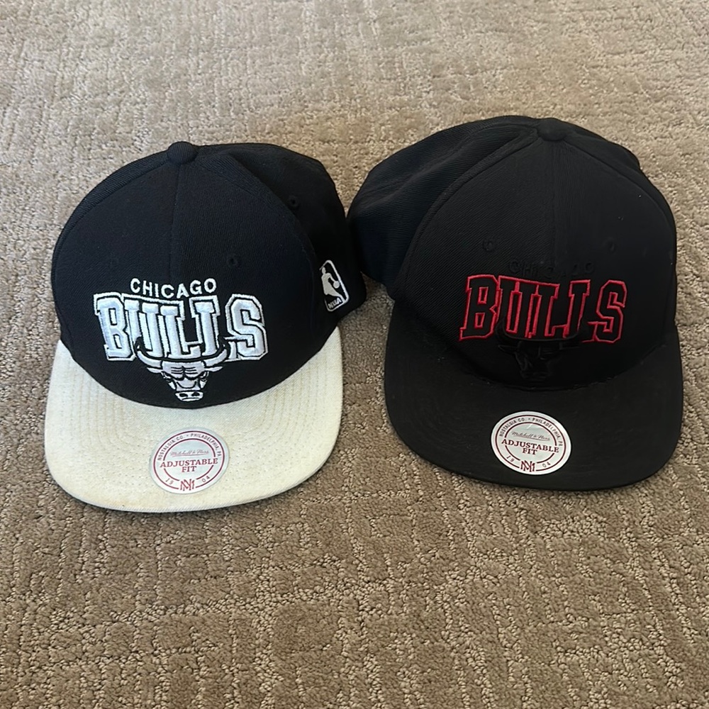 SOLD Mitchell & Ness Chicago bulls hats